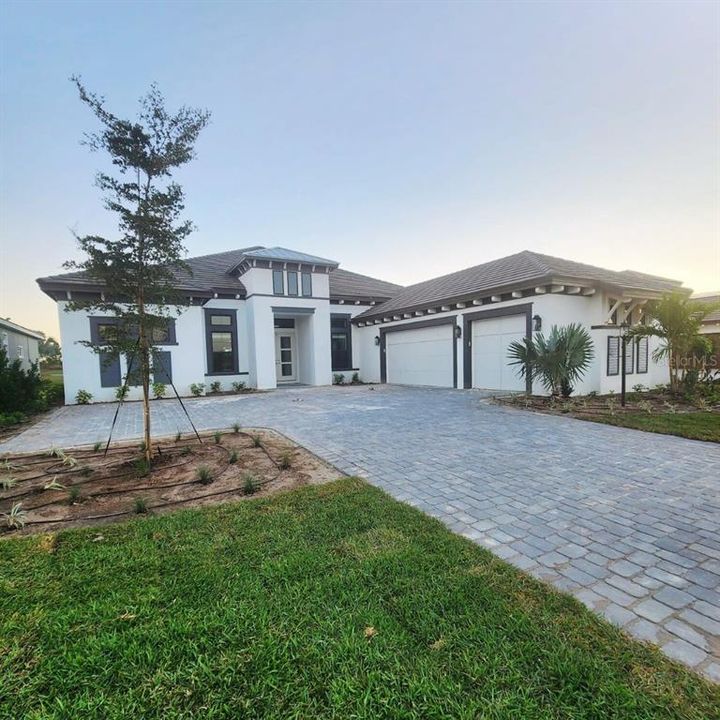 Recently Sold: $1,579,780 (3 beds, 3 baths, 3302 Square Feet)