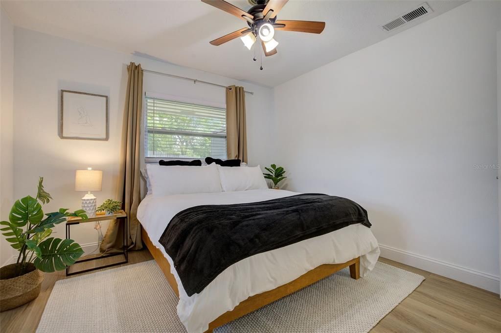 Active With Contract: $525,000 (4 beds, 2 baths, 1807 Square Feet)
