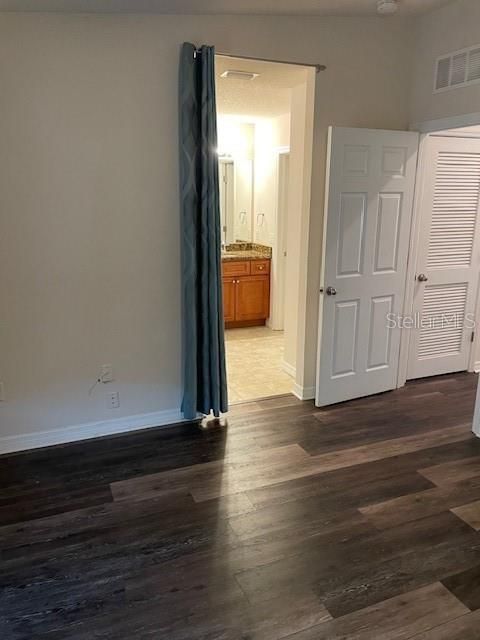 For Rent: $2,400 (3 beds, 2 baths, 1602 Square Feet)