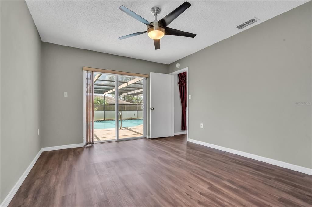 Recently Sold: $369,000 (3 beds, 2 baths, 1606 Square Feet)