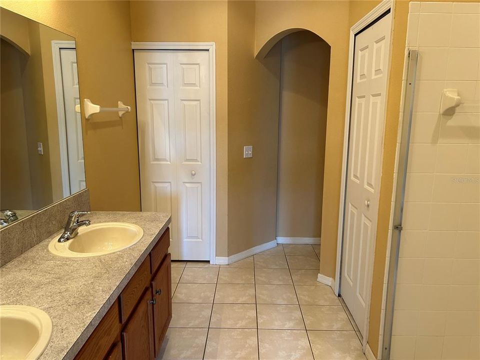 For Rent: $1,900 (3 beds, 2 baths, 1510 Square Feet)