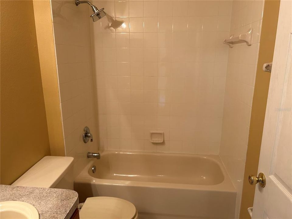 合同活跃: $1,900 (3 贝兹, 2 浴室, 1510 平方英尺)