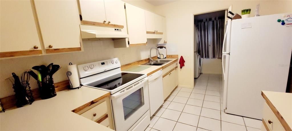 For Rent: $1,950 (2 beds, 2 baths, 1333 Square Feet)
