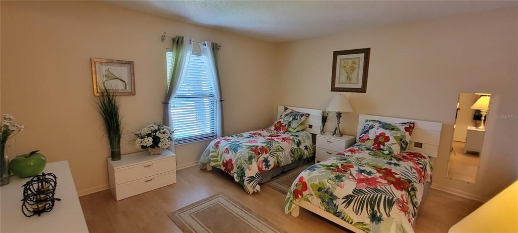 For Rent: $1,950 (2 beds, 2 baths, 1333 Square Feet)