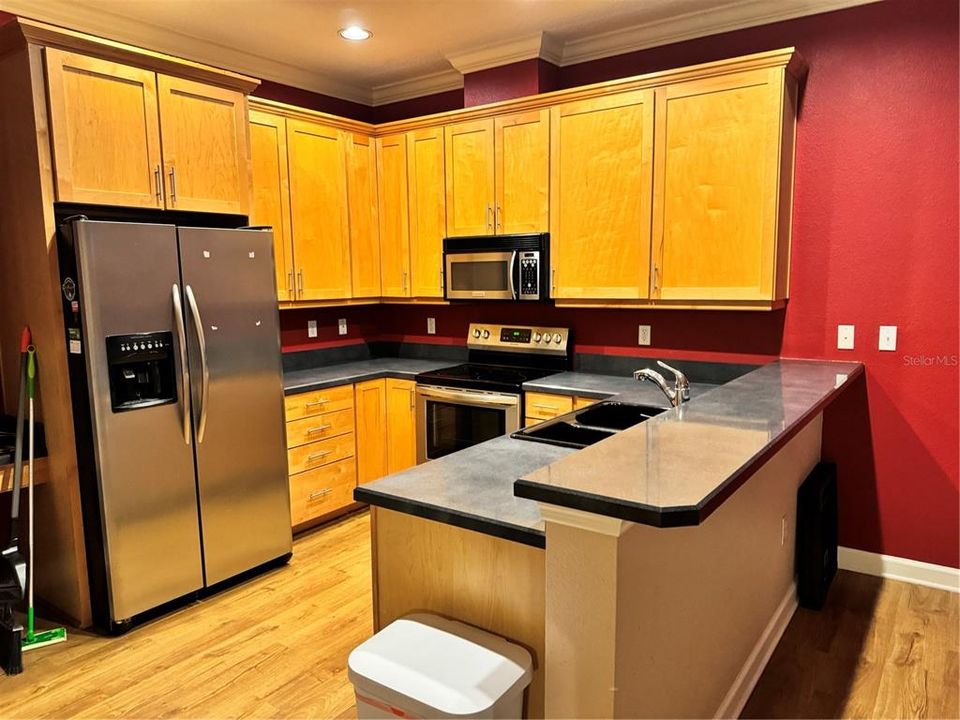 For Rent: $3,495 (3 beds, 2 baths, 1920 Square Feet)