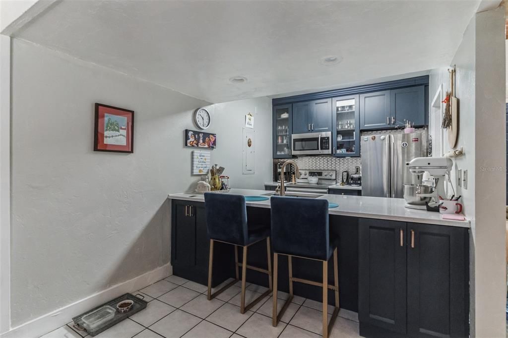 For Sale: $185,000 (2 beds, 2 baths, 1123 Square Feet)