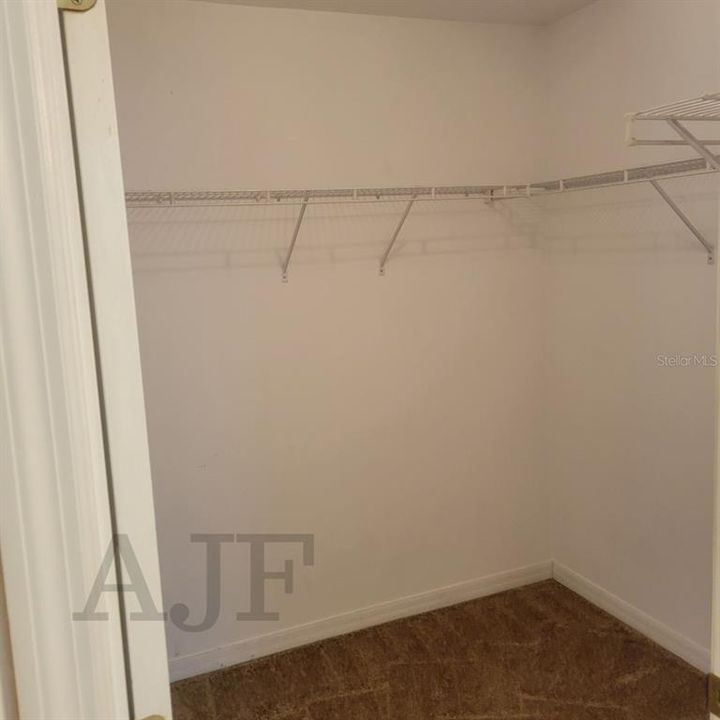 Recently Rented: $1,800 (3 beds, 2 baths, 1455 Square Feet)