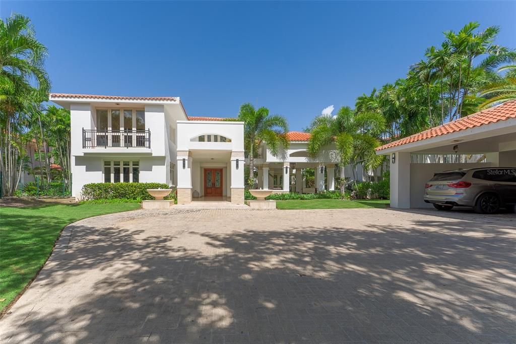 Recently Sold: $5,495,000 (4 beds, 3 baths, 5270 Square Feet)