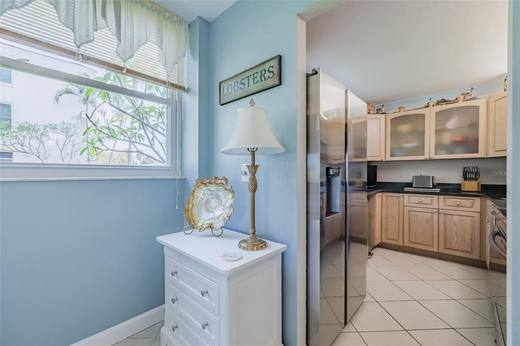 For Sale: $375,000 (2 beds, 2 baths, 1170 Square Feet)