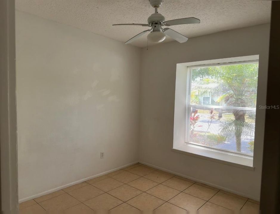 Active With Contract: $2,000 (3 beds, 2 baths, 1056 Square Feet)