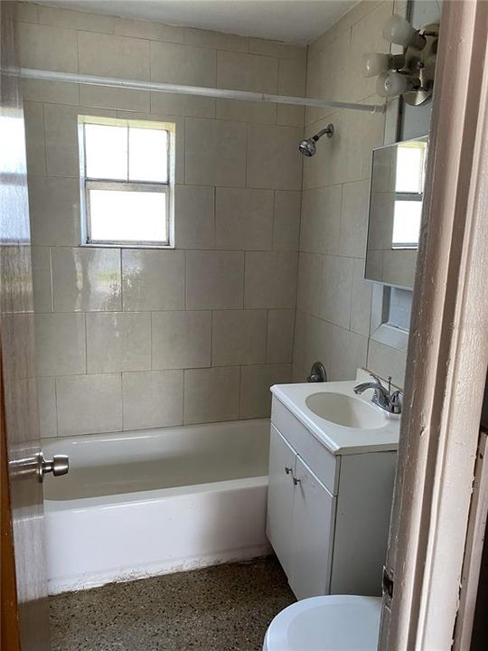 For Rent: $1,255 (2 beds, 1 baths, 700 Square Feet)