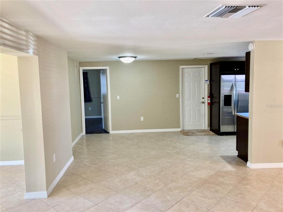 For Rent: $2,800 (3 beds, 2 baths, 2063 Square Feet)