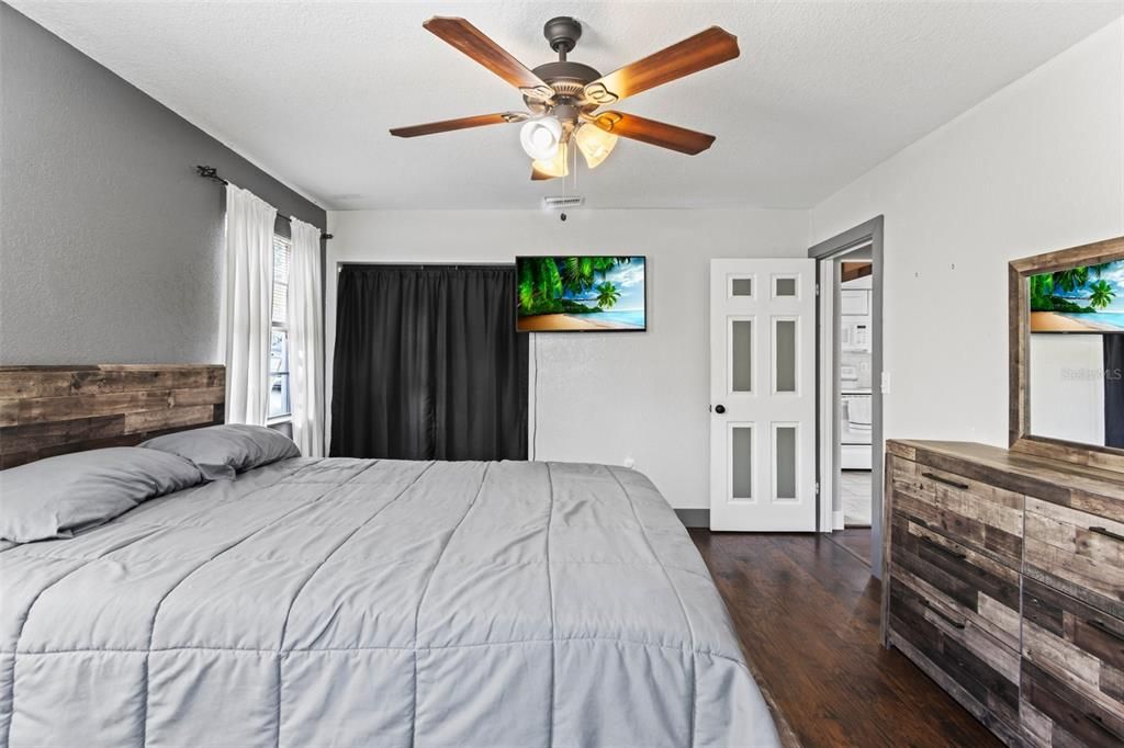 For Sale: $359,900 (3 beds, 2 baths, 1504 Square Feet)