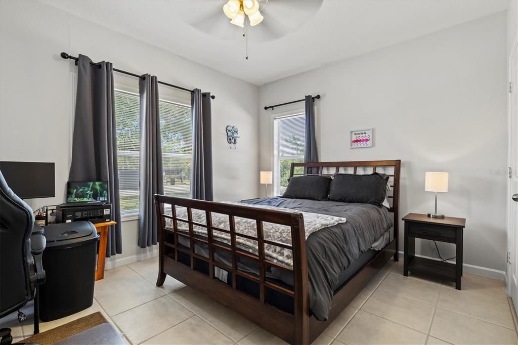 For Sale: $292,000 (2 beds, 2 baths, 1132 Square Feet)