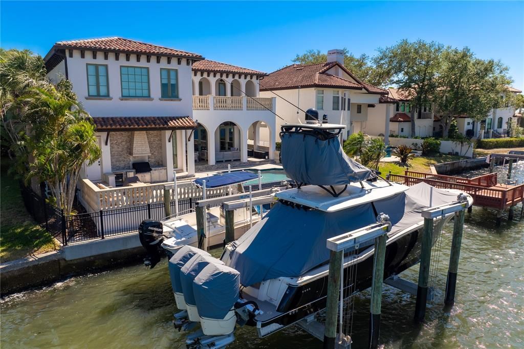 For Sale: $4,997,000 (5 beds, 5 baths, 6244 Square Feet)