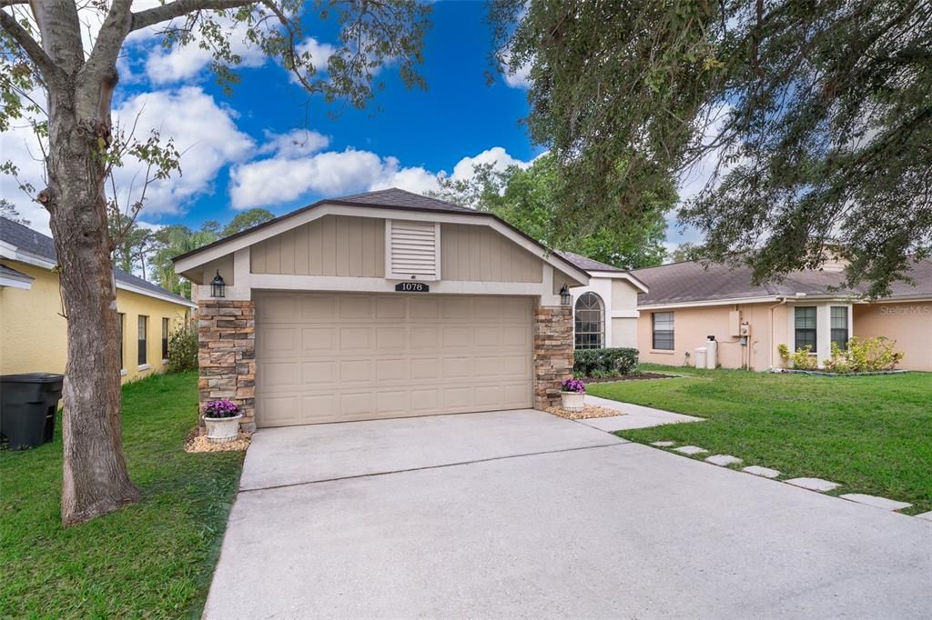 Recently Sold: $460,000 (3 beds, 2 baths, 1640 Square Feet)