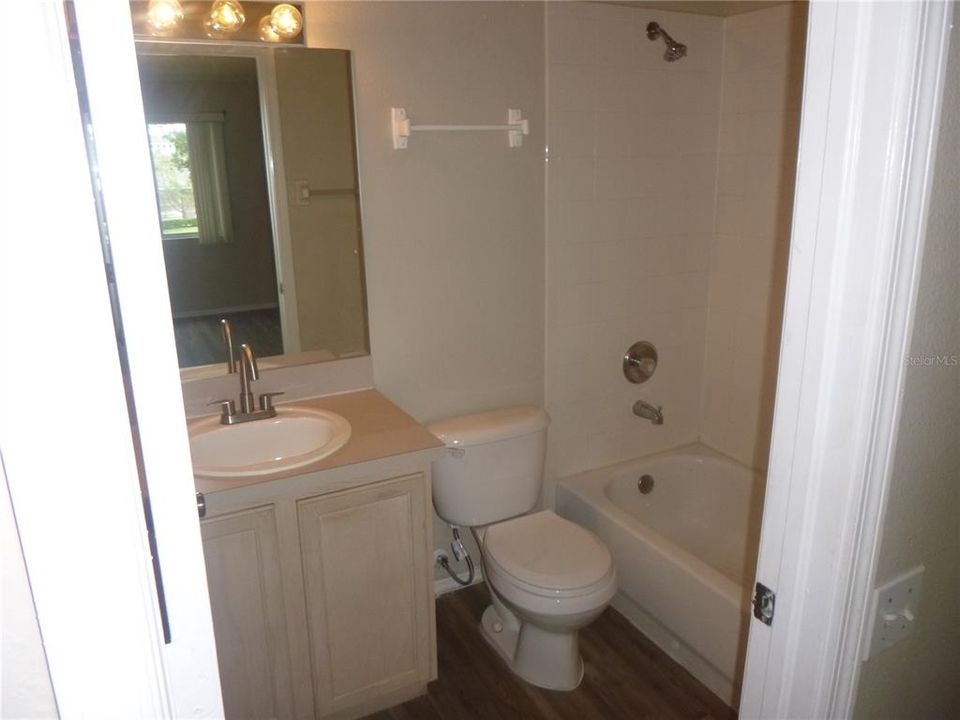 For Rent: $1,995 (2 beds, 2 baths, 1184 Square Feet)