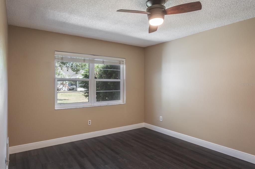 Recently Sold: $329,900 (2 beds, 2 baths, 939 Square Feet)