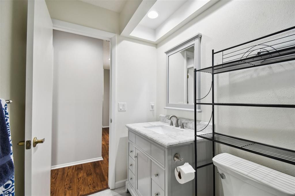 Active With Contract: $259,900 (2 beds, 2 baths, 1204 Square Feet)