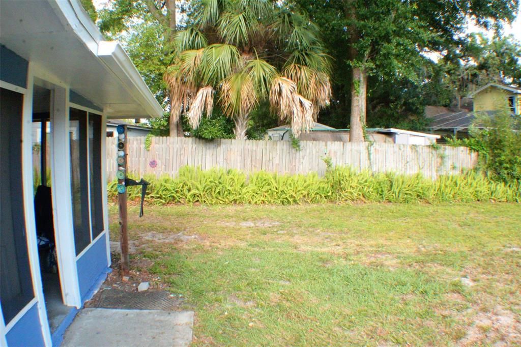 Fully fenced property!