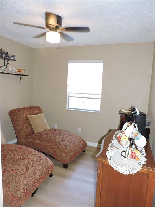 For Sale: $268,900 (3 beds, 2 baths, 1132 Square Feet)