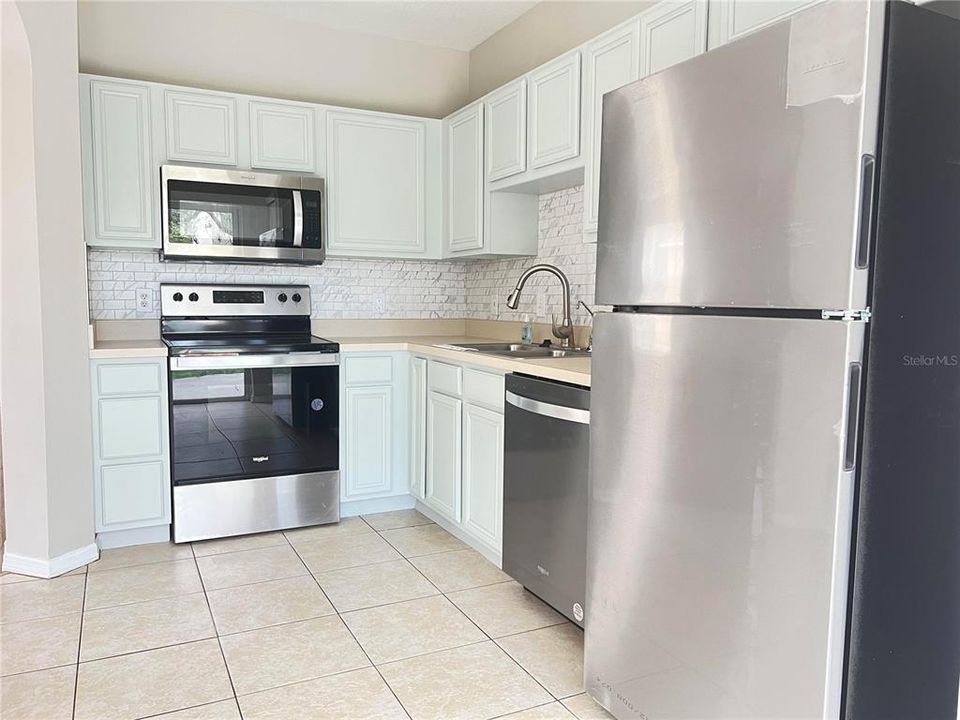 For Rent: $2,500 (4 beds, 2 baths, 1754 Square Feet)