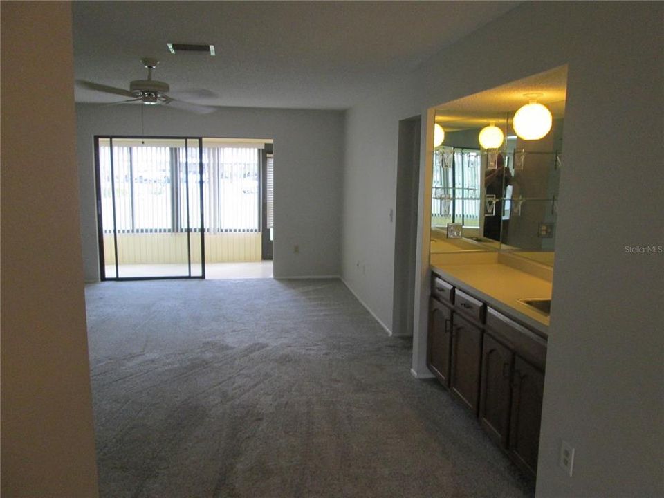 For Rent: $1,800 (2 beds, 2 baths, 1064 Square Feet)