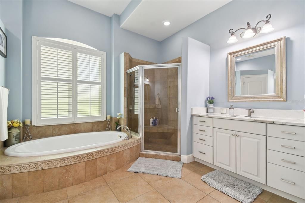 Owners suite attached bath with jacuzzi tub, separate shower, dual sinks & Water closet