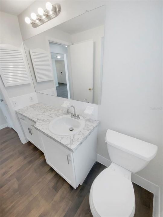 Active With Contract: $251,000 (2 beds, 2 baths, 1244 Square Feet)