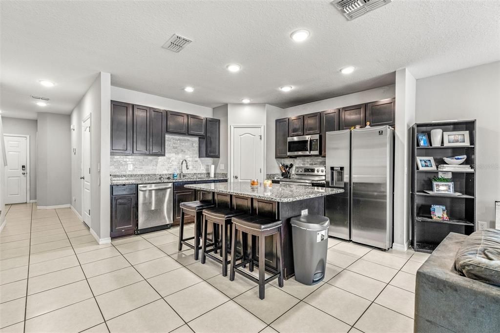 For Sale: $299,900 (3 beds, 2 baths, 1635 Square Feet)