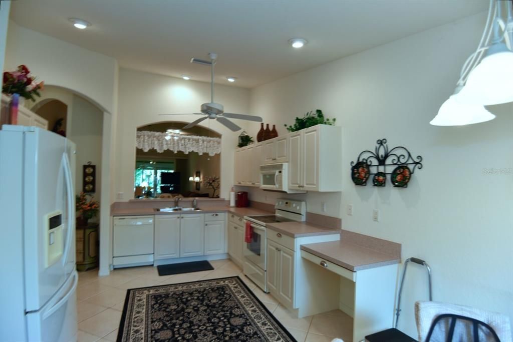 For Sale: $285,000 (2 beds, 2 baths, 1451 Square Feet)