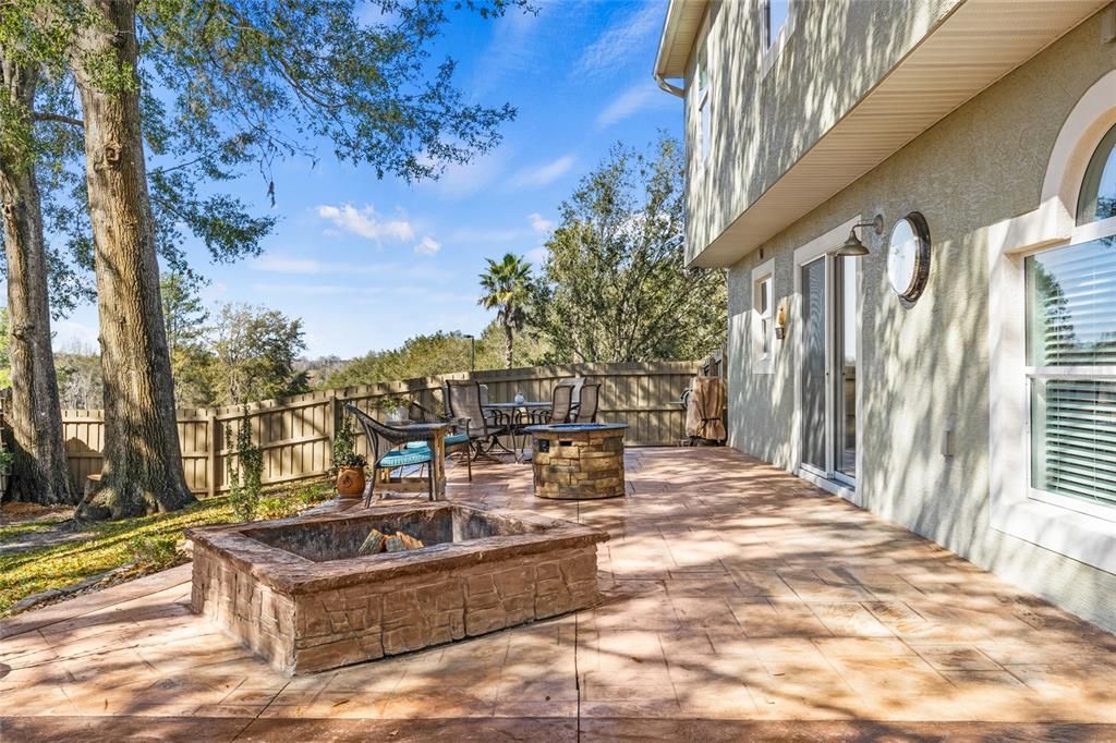Active With Contract: $425,000 (4 beds, 2 baths, 2824 Square Feet)