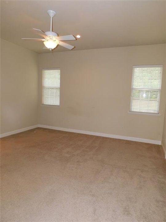 For Rent: $2,975 (3 beds, 3 baths, 2101 Square Feet)