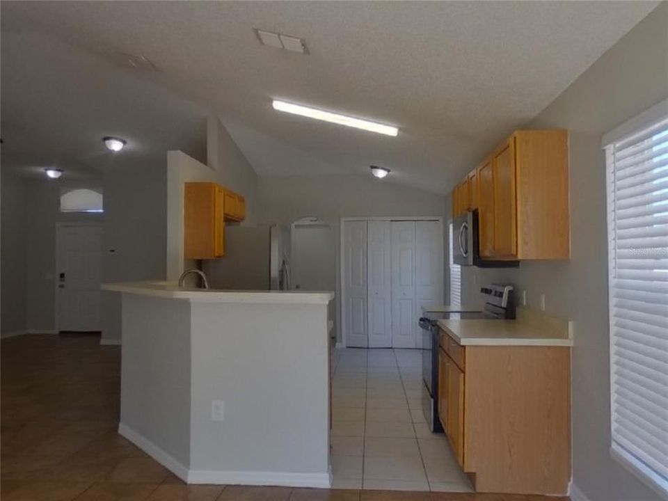 Recently Rented: $1,899 (3 beds, 2 baths, 1498 Square Feet)
