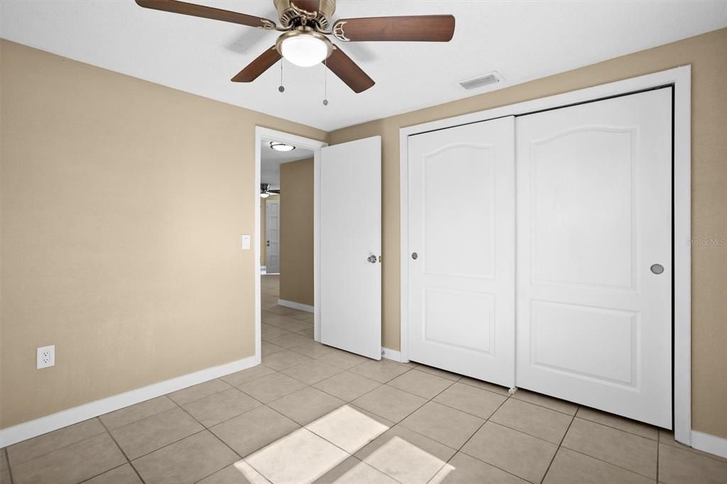 Active With Contract: $249,900 (3 beds, 2 baths, 1022 Square Feet)