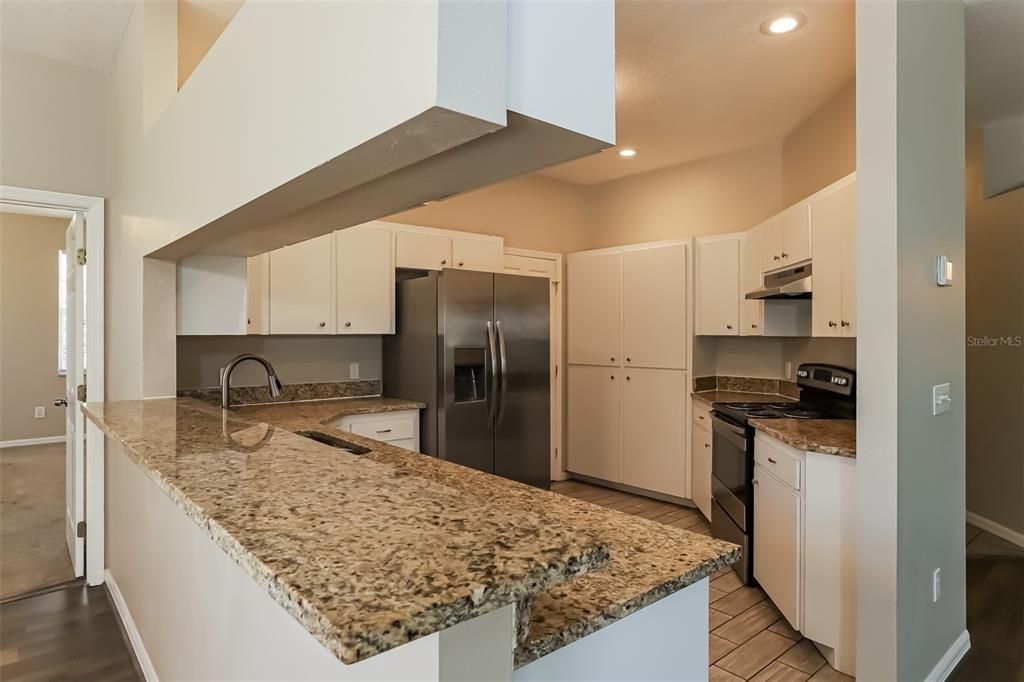 Active With Contract: $310,000 (3 beds, 2 baths, 1676 Square Feet)
