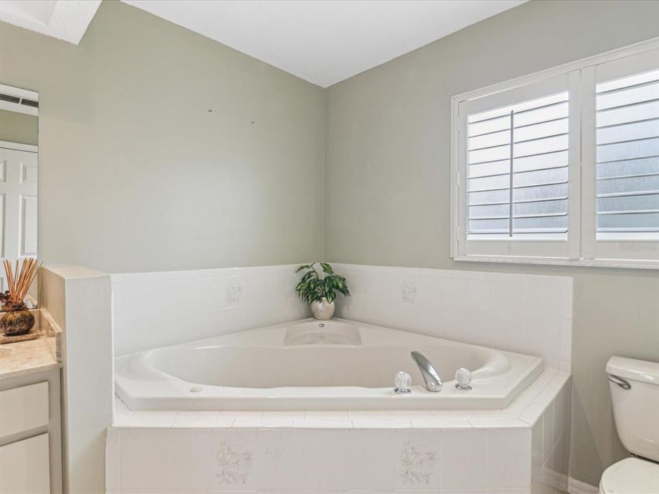 待售: $389,900 (3 贝兹, 2 浴室, 1688 平方英尺)