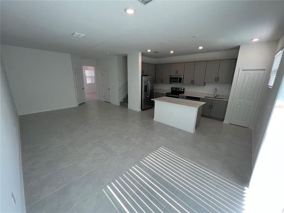 For Sale: $386,900 (3 beds, 2 baths, 1652 Square Feet)