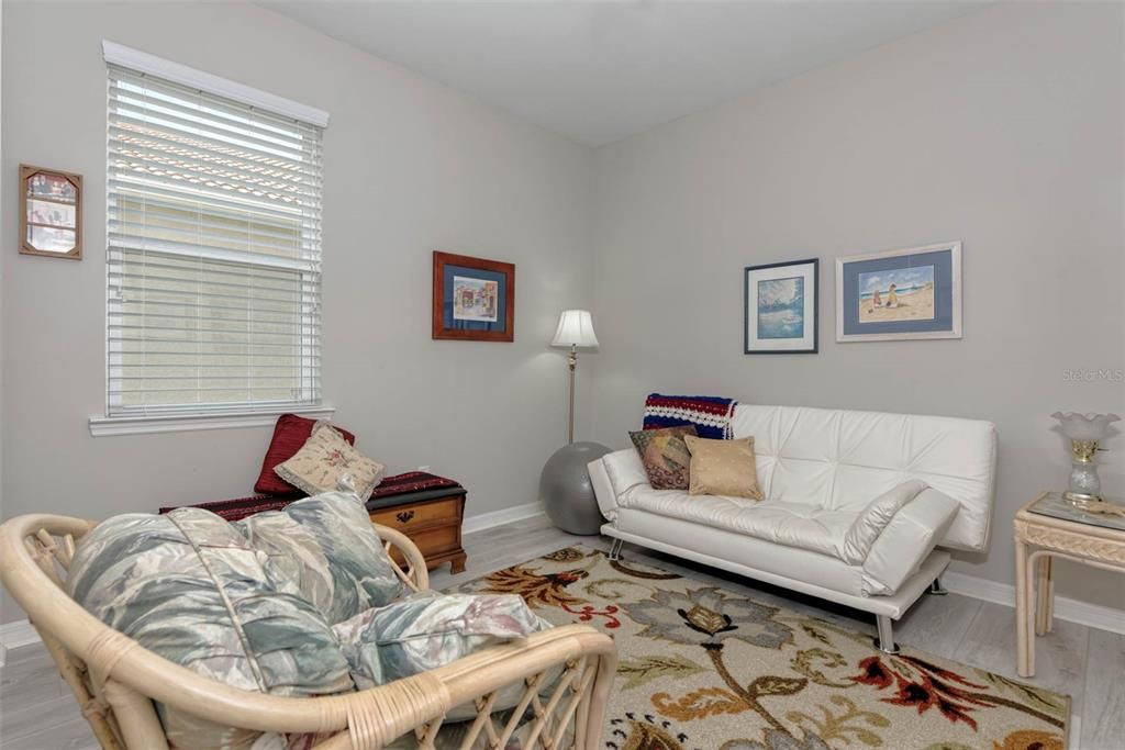 For Sale: $554,500 (3 beds, 2 baths, 1984 Square Feet)
