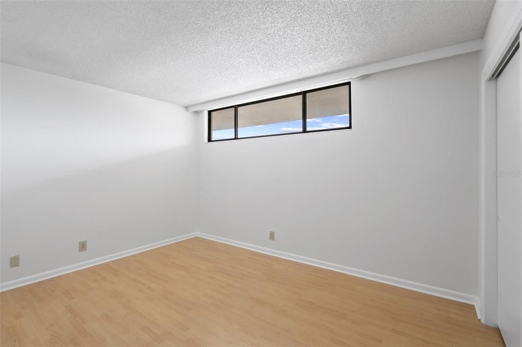 For Sale: $208,899 (2 beds, 2 baths, 1050 Square Feet)