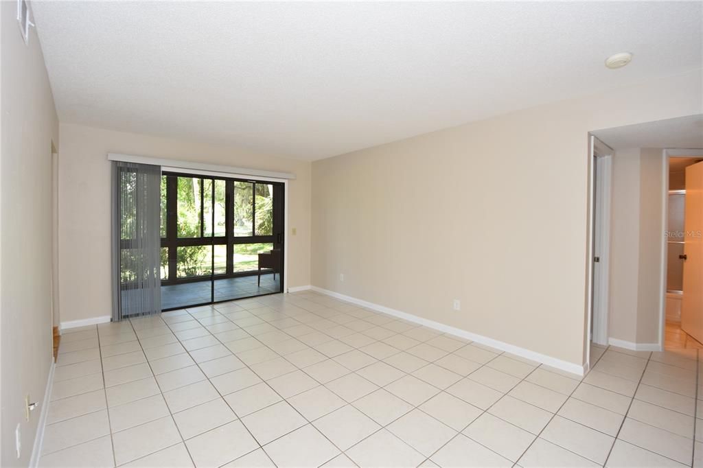 For Rent: $1,900 (2 beds, 2 baths, 1006 Square Feet)