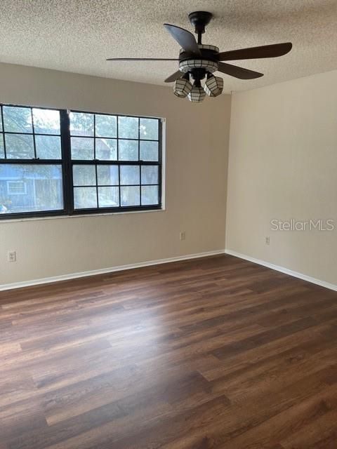 For Rent: $1,595 (2 beds, 1 baths, 1048 Square Feet)