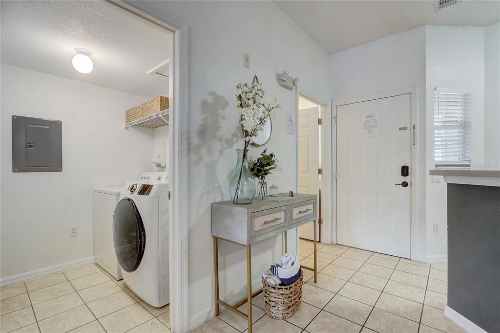 For Sale: $295,000 (3 beds, 2 baths, 1291 Square Feet)