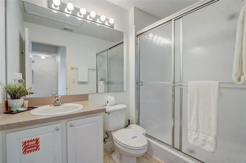 待售: $295,000 (3 贝兹, 2 浴室, 1291 平方英尺)