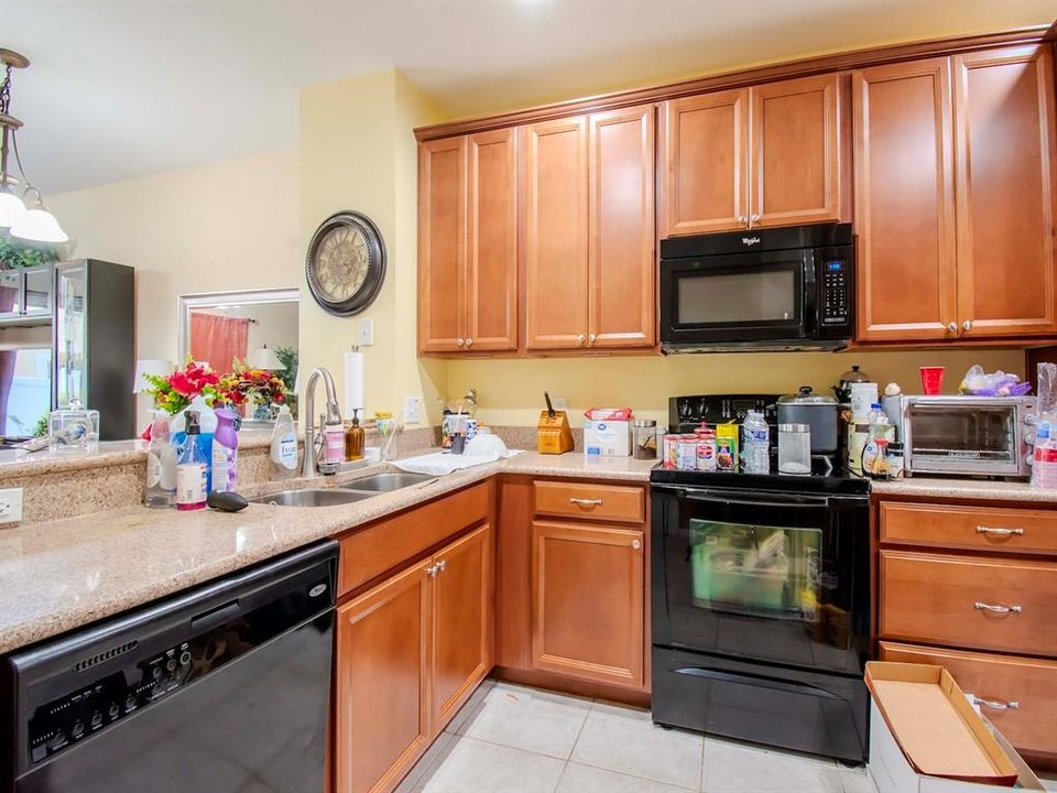 For Sale: $237,000 (2 beds, 2 baths, 1173 Square Feet)