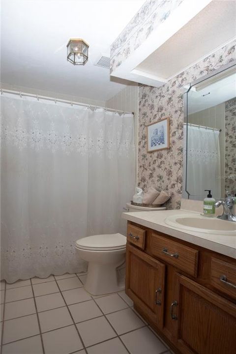 最近售出: $439,000 (3 贝兹, 2 浴室, 2002 平方英尺)