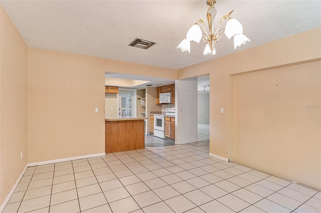 For Sale: $205,000 (4 beds, 2 baths, 1778 Square Feet)