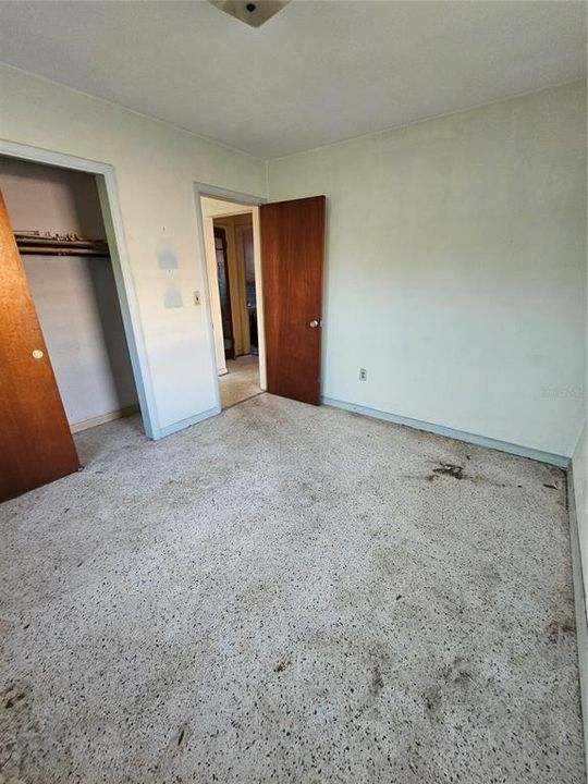 Active With Contract: $160,000 (2 beds, 1 baths, 720 Square Feet)