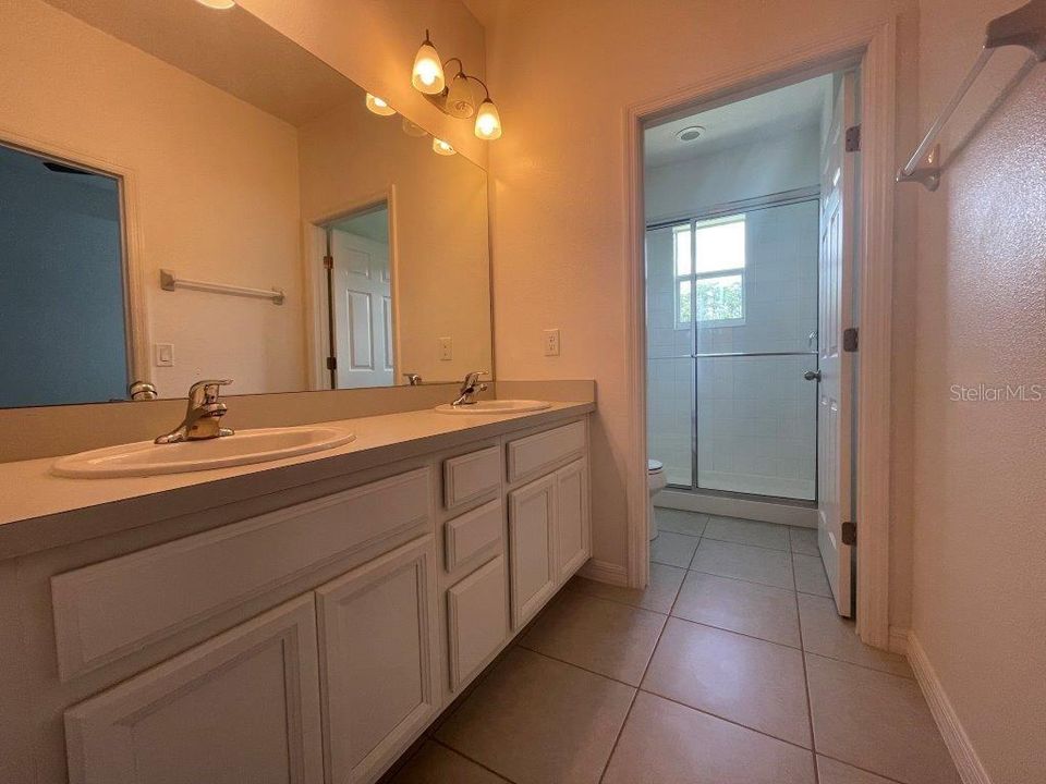 For Rent: $2,217 (3 beds, 2 baths, 1564 Square Feet)