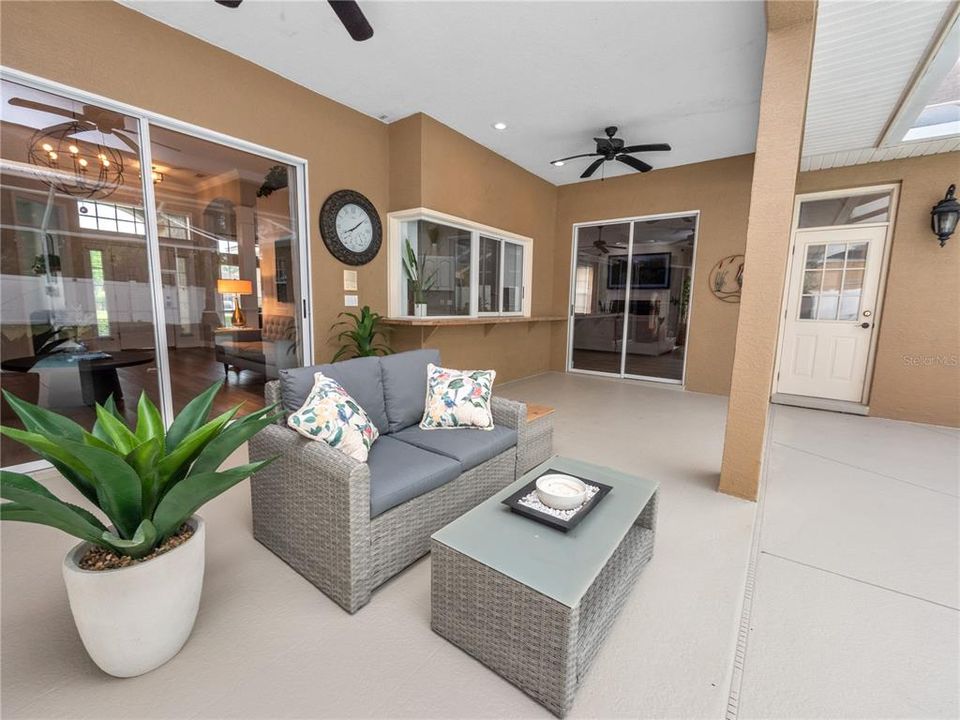 Active With Contract: $579,000 (3 beds, 2 baths, 2710 Square Feet)